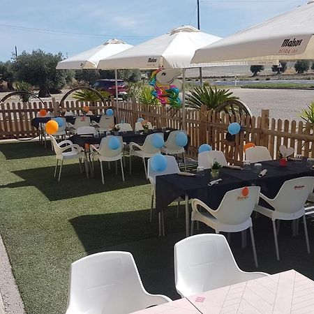 Hostal Los Batallones Torrejon de Velasco Eksteriør billede